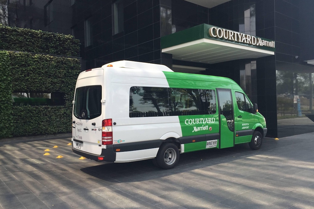 Courtyard By Marriott Bogota Airport 17/65