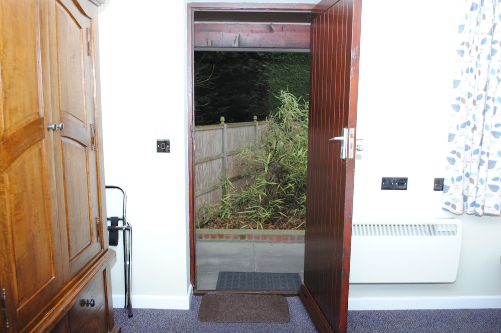 Marsham Arms Coaching Inn Hotel 2/65