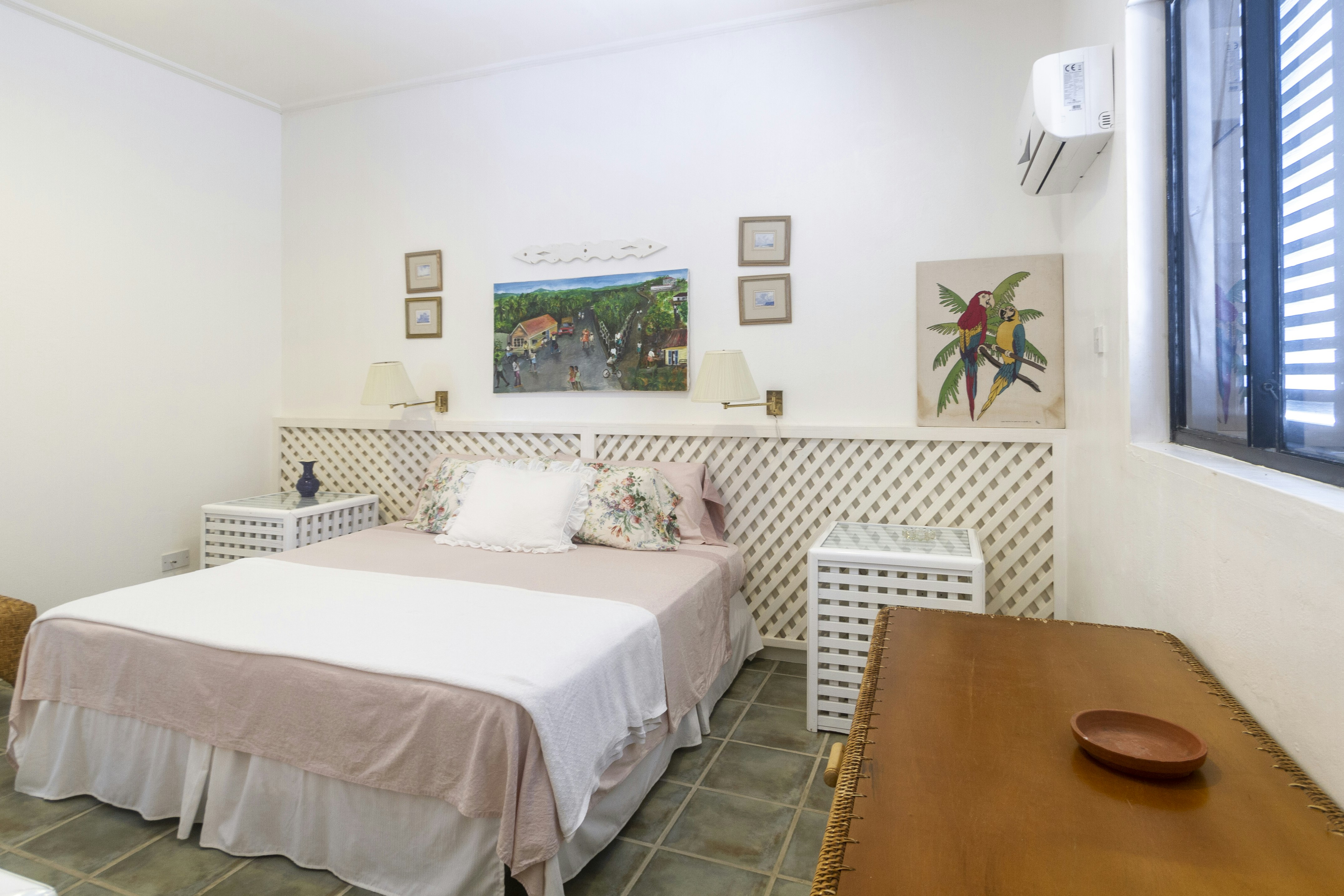 Bequia Beachfront Villa Hotel 23/83