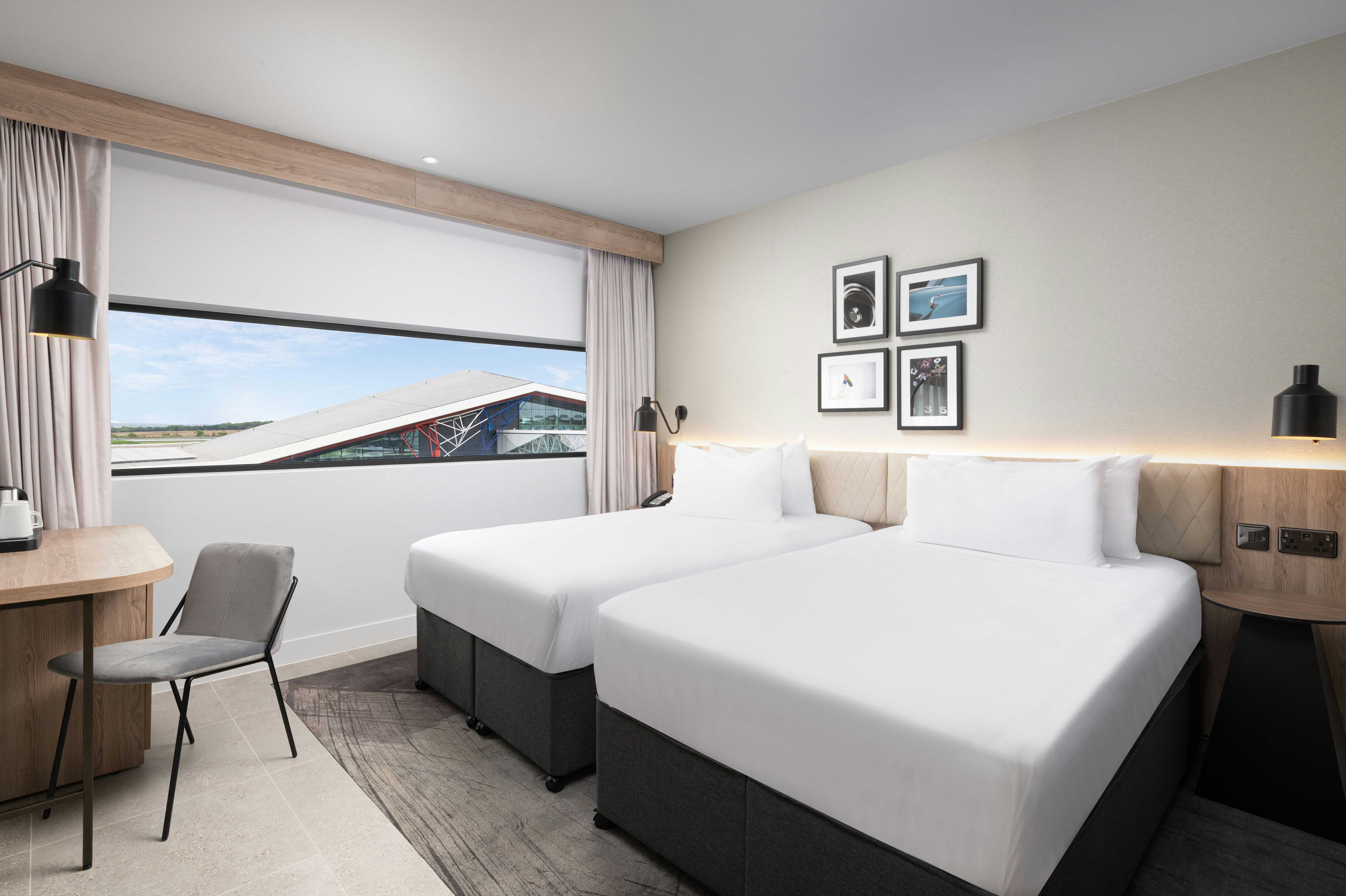 Room, Twin Beds, Track View