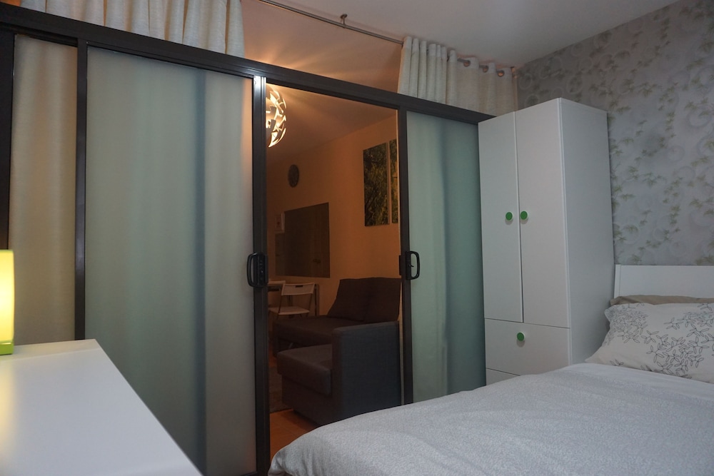 1 Bedroom Deluxe Condo At Apartelle D' Oasis 25/50
