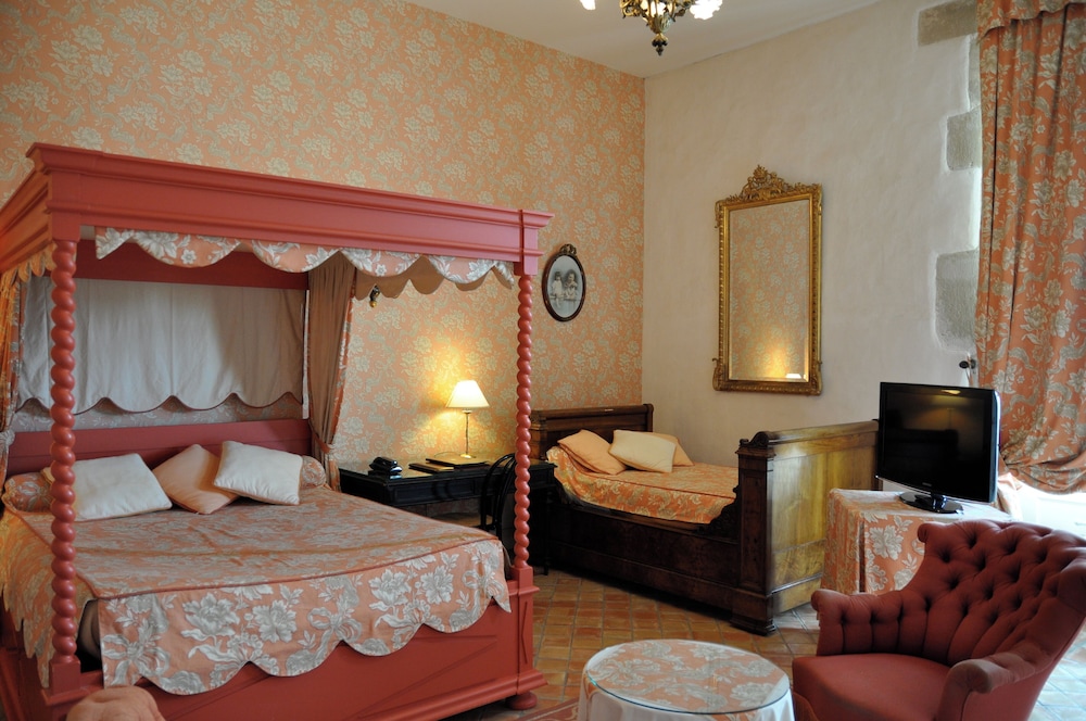 Room at CHATEAU DE CAVANAC, Cavanac
