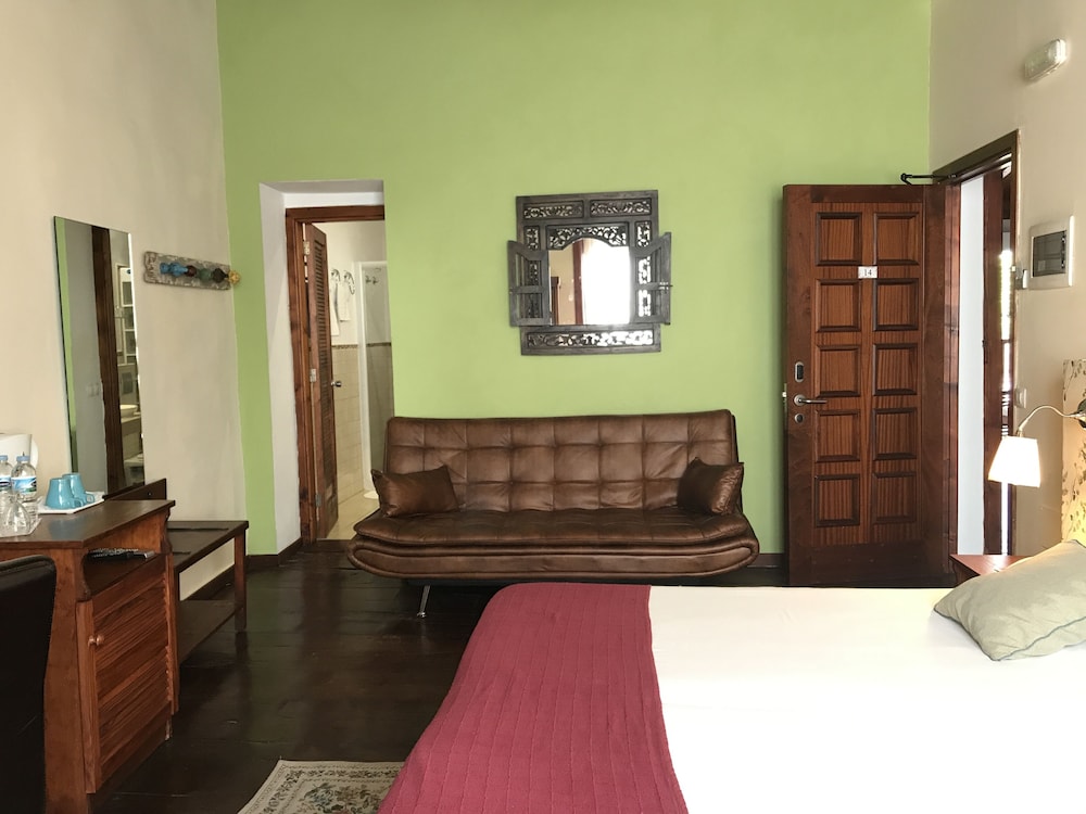 GARA HOTEL 35/72