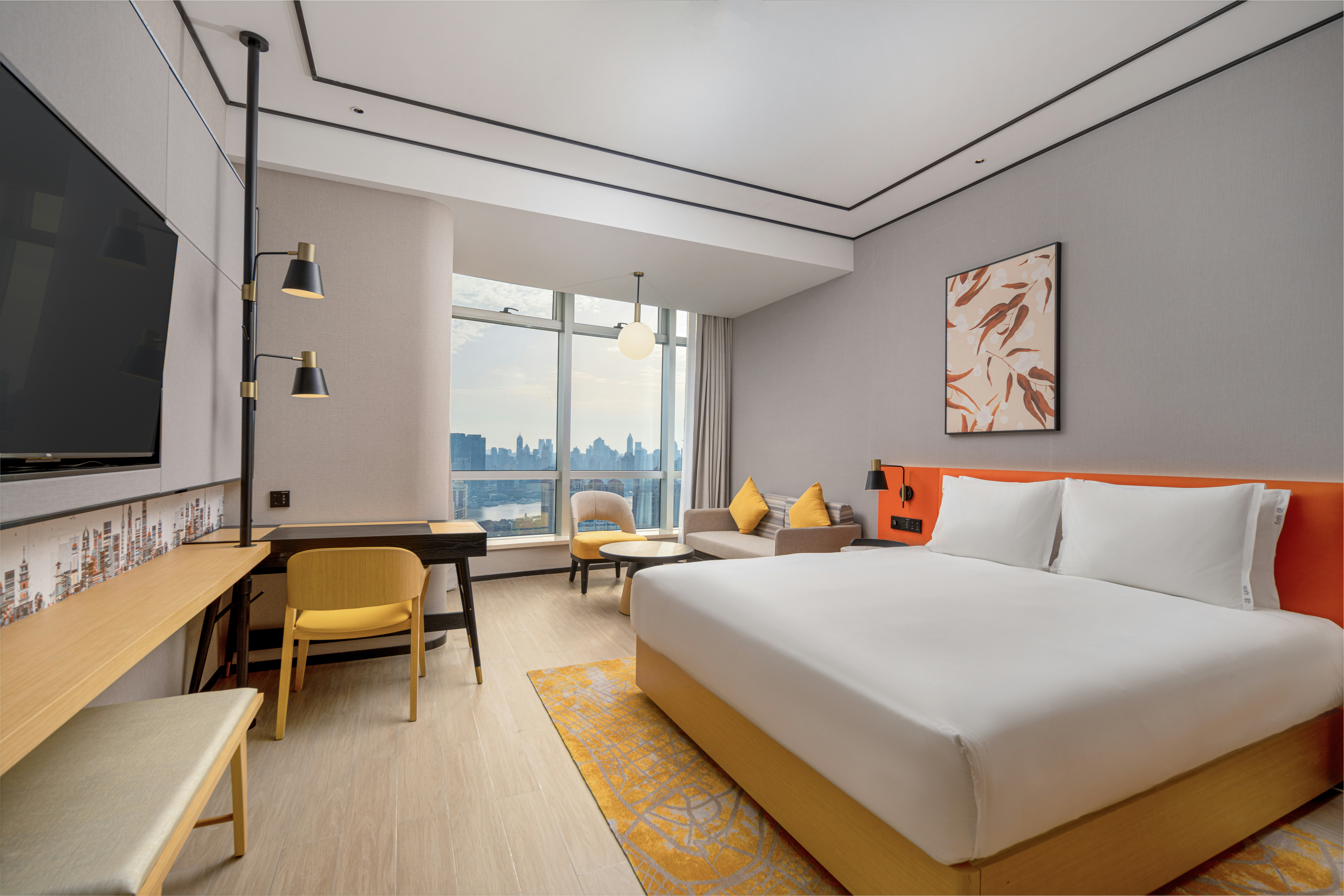 DELUXE, KING BED
