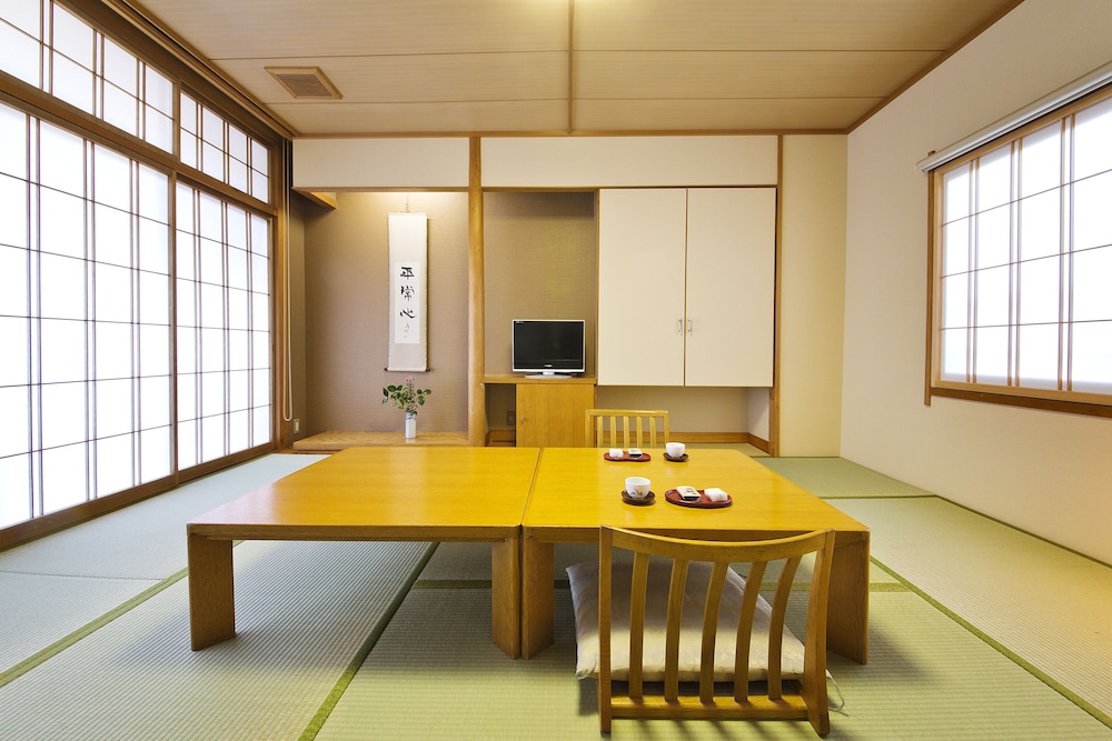 Honjin Hiranoya Bekkan 29/50
