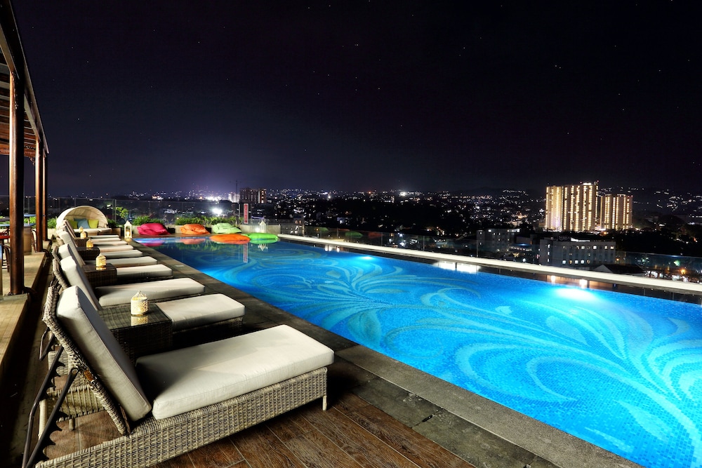 Belviu Hotel Bandung 51/56