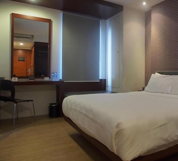 M Hotel Jakarta 41/67