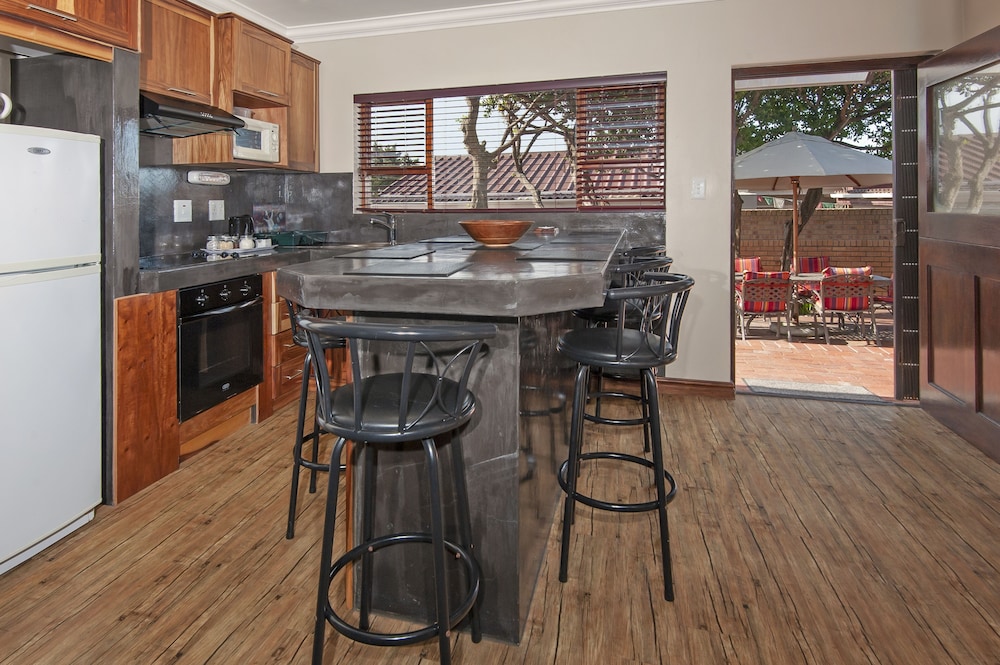 White Shark Guest House 34/50