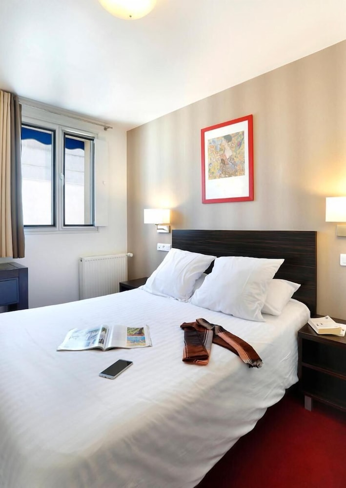 GRAND HOTEL SENIA 10/65