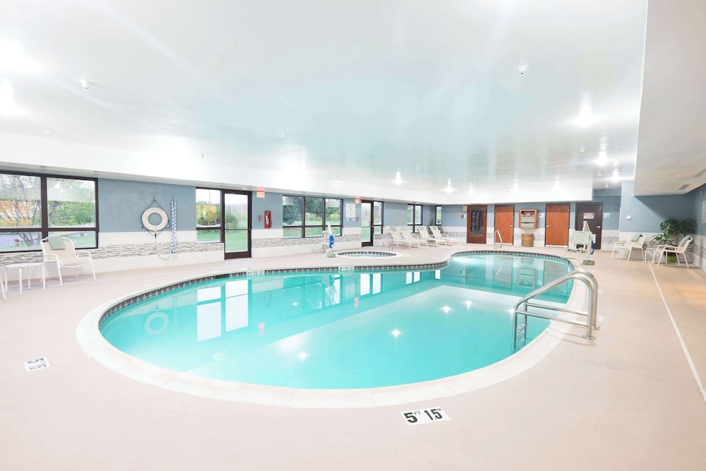swimming pool spa