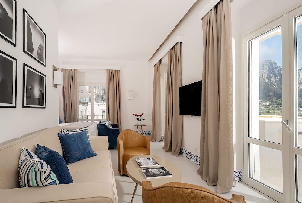 Palazzo M Capri 24/50