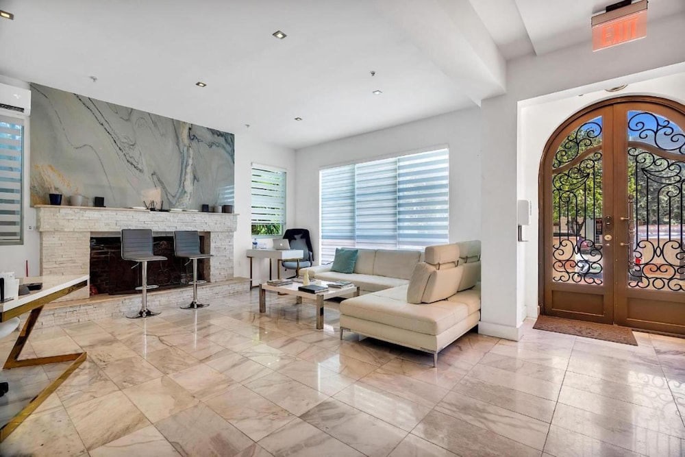 Miami Beach South Beach Top Apartments 18/37