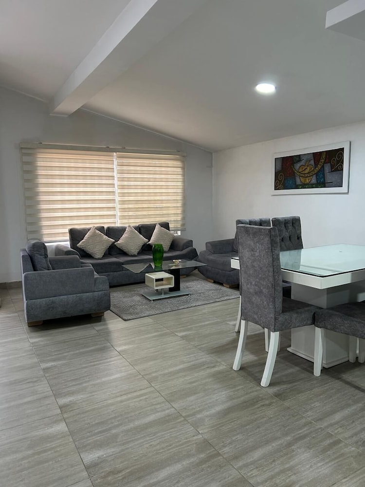 Casa Laureles Hotel 44/50