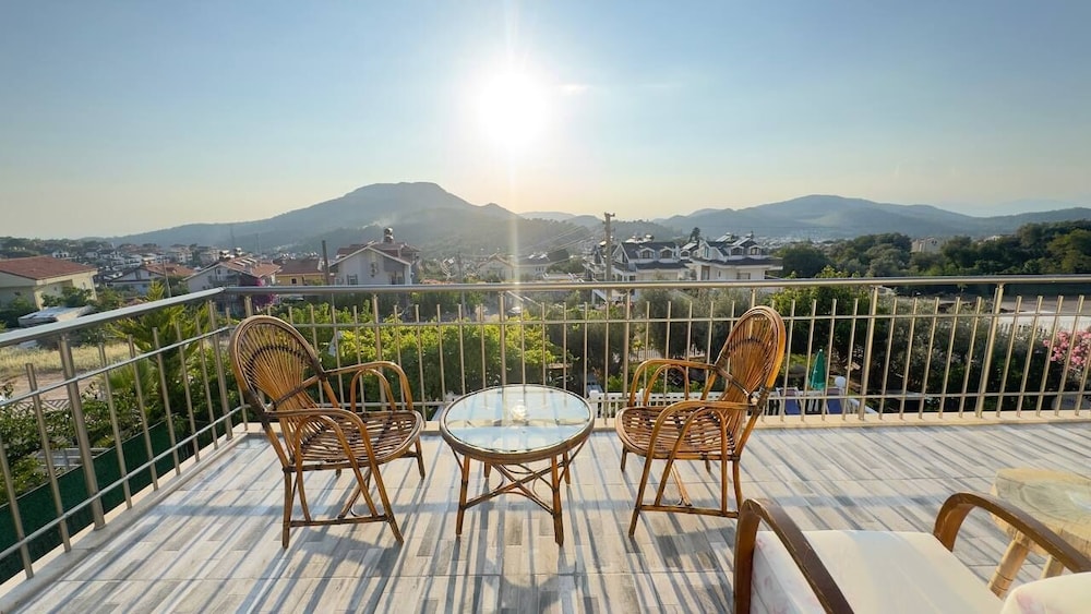 Mountain Valley Apart Hotel & Villas 26/50
