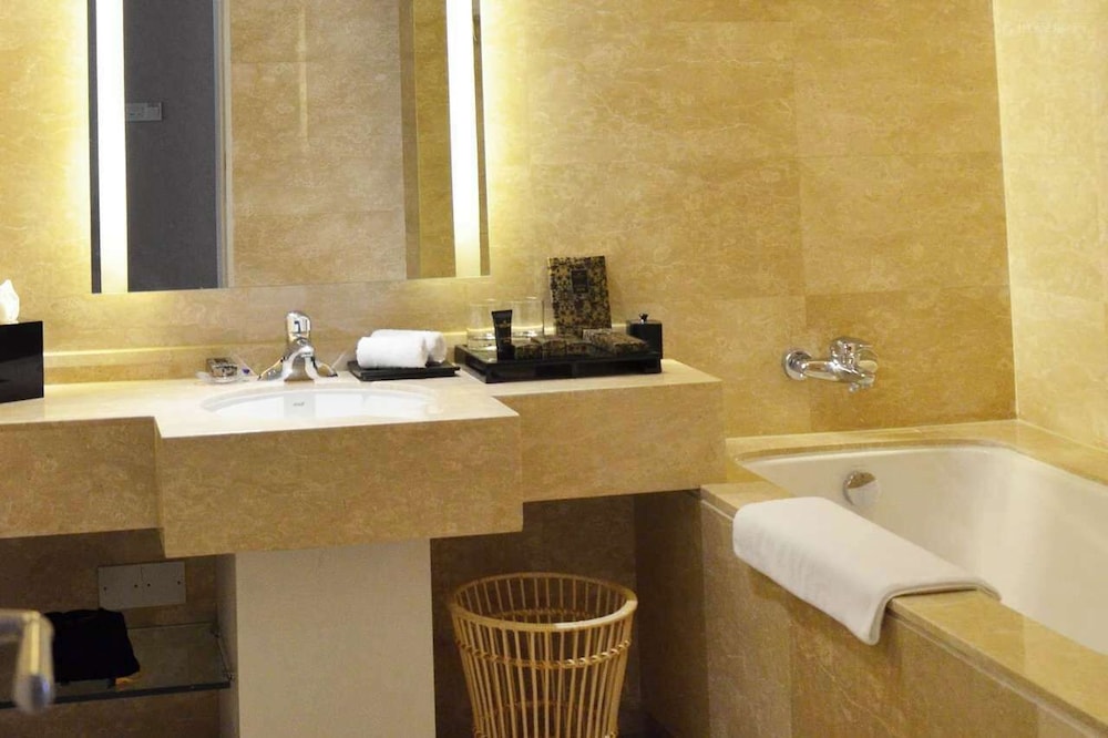 Wyndham Garden Lingshui 35/35