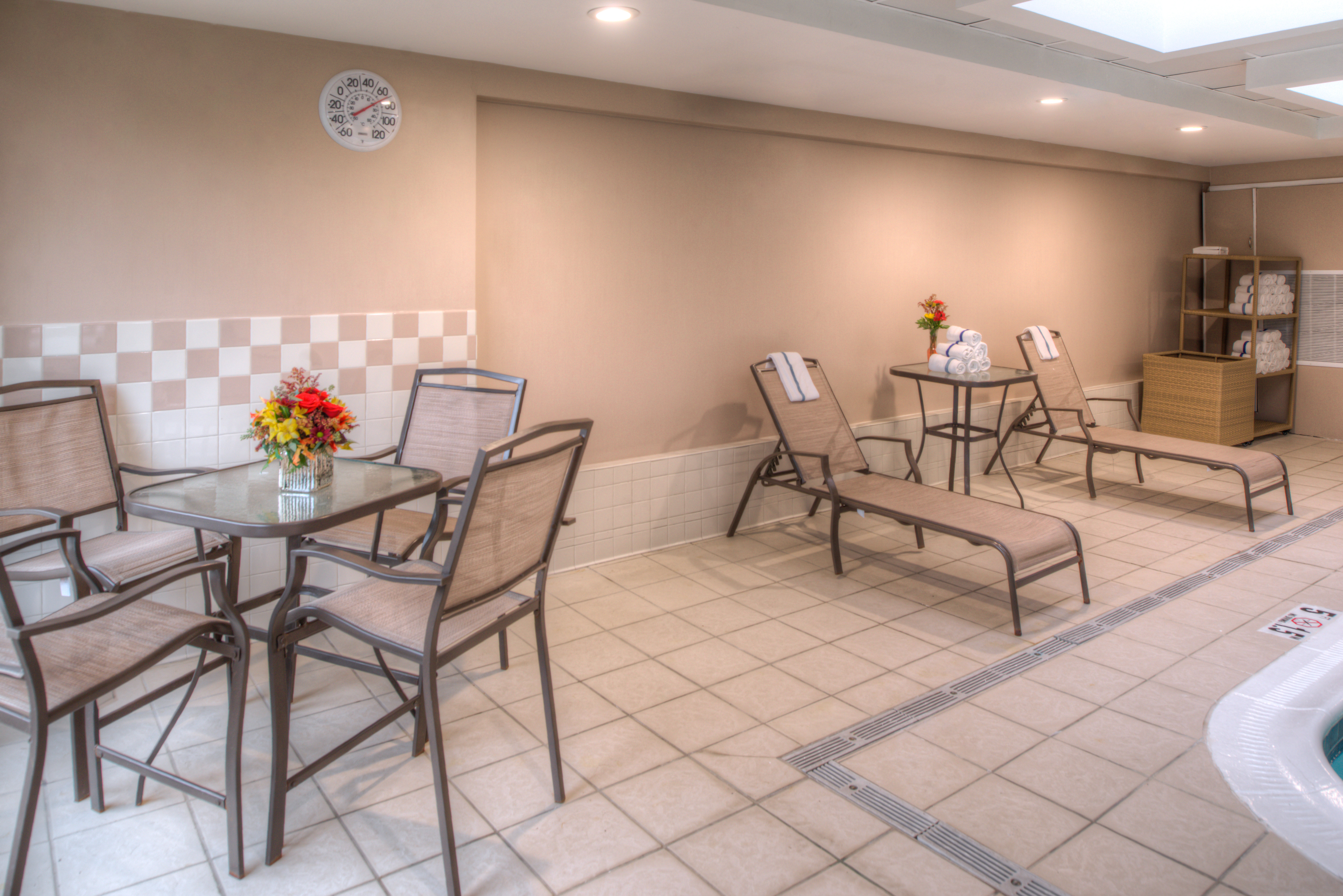 Holliday Inn Belcamp Aberdeen Area Ex Wingate By Wyndham Aberdeen Edgewood 32/46