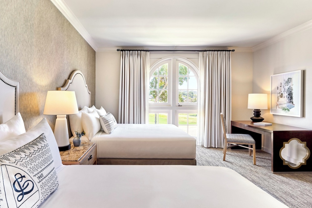 Resort, Suite, 2 Queen Beds
