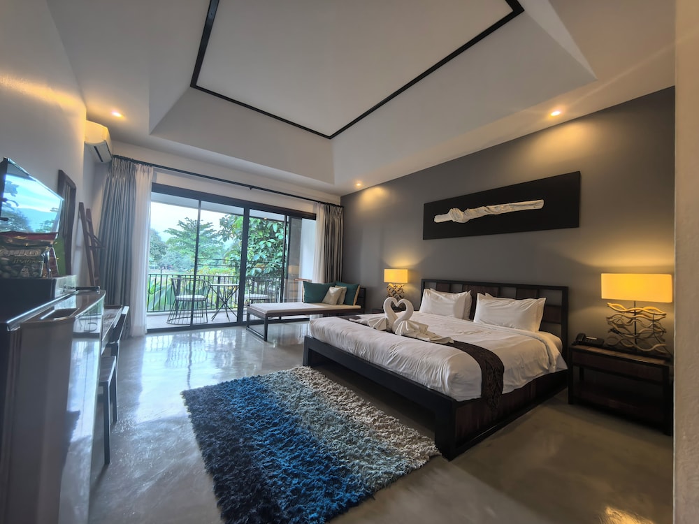 Sannot Riverside Boutique Hotel 12/71