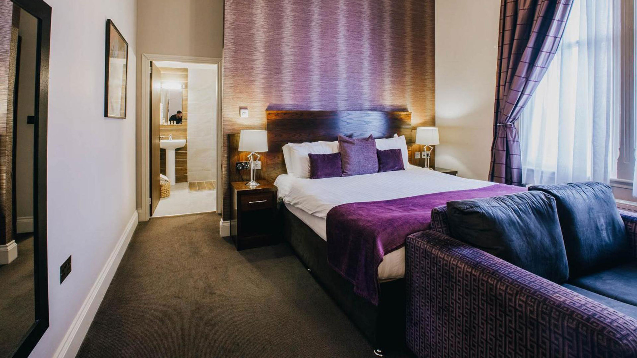 Duke Of Edinburgh Hotel 3/13