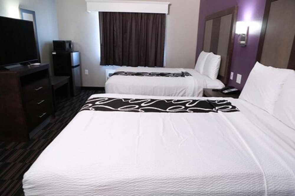 Home Inn And Suites 14/49