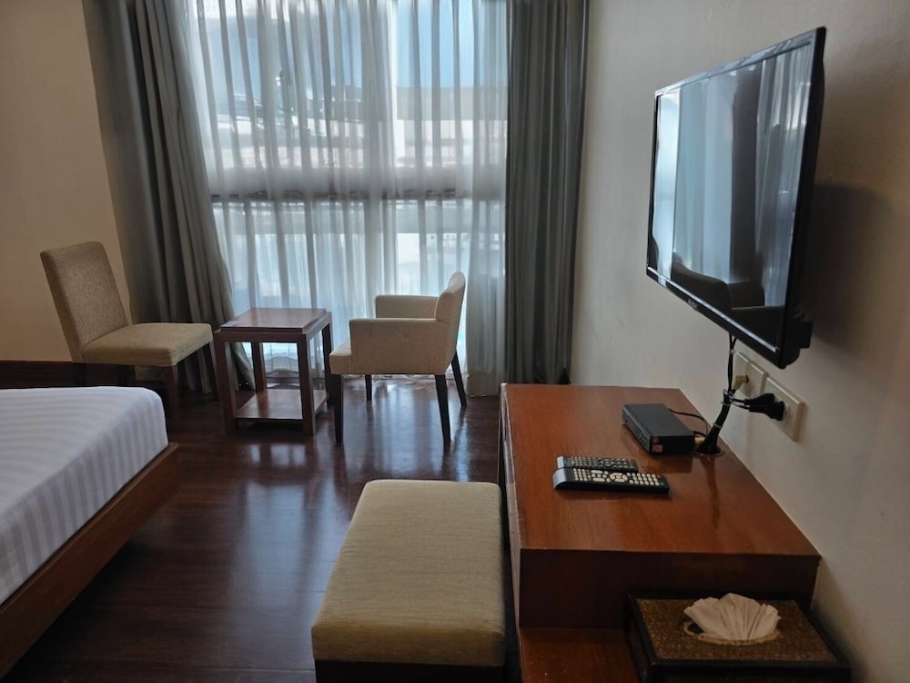 Lantana Resort Hotel 31/61