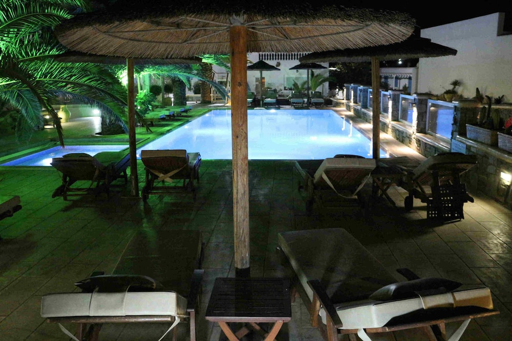 PETINAROS HOTEL 52/69