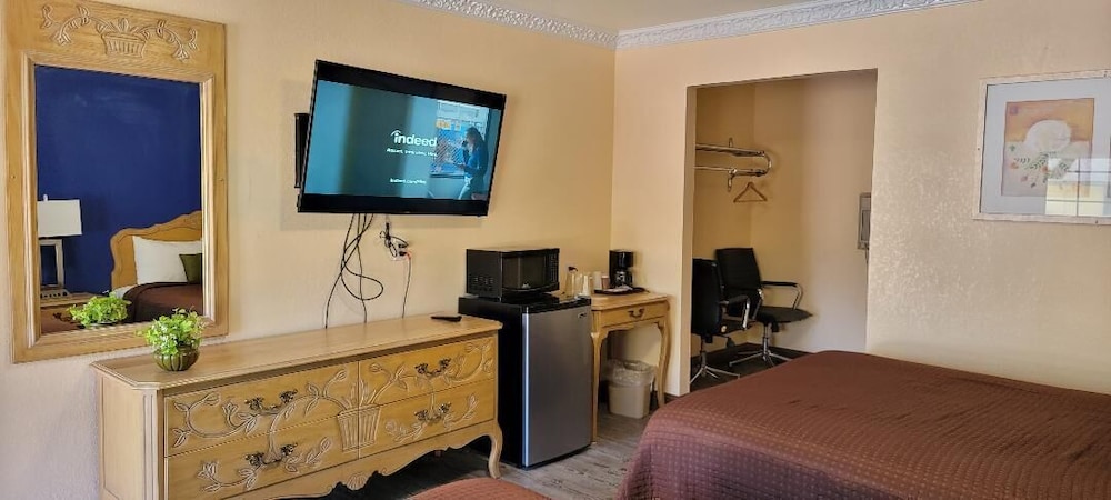 LAKEVIEW INN LUCERNE 38/66