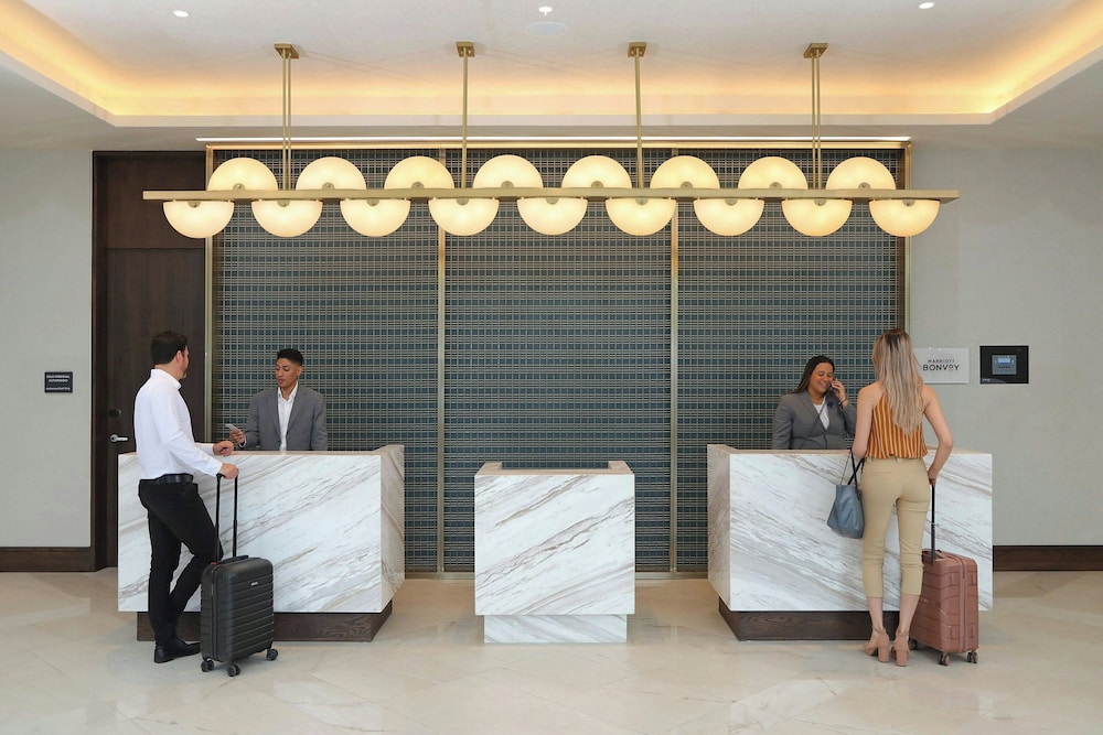 Courtyard By Marriott Santo Domingo Piantini 5/50