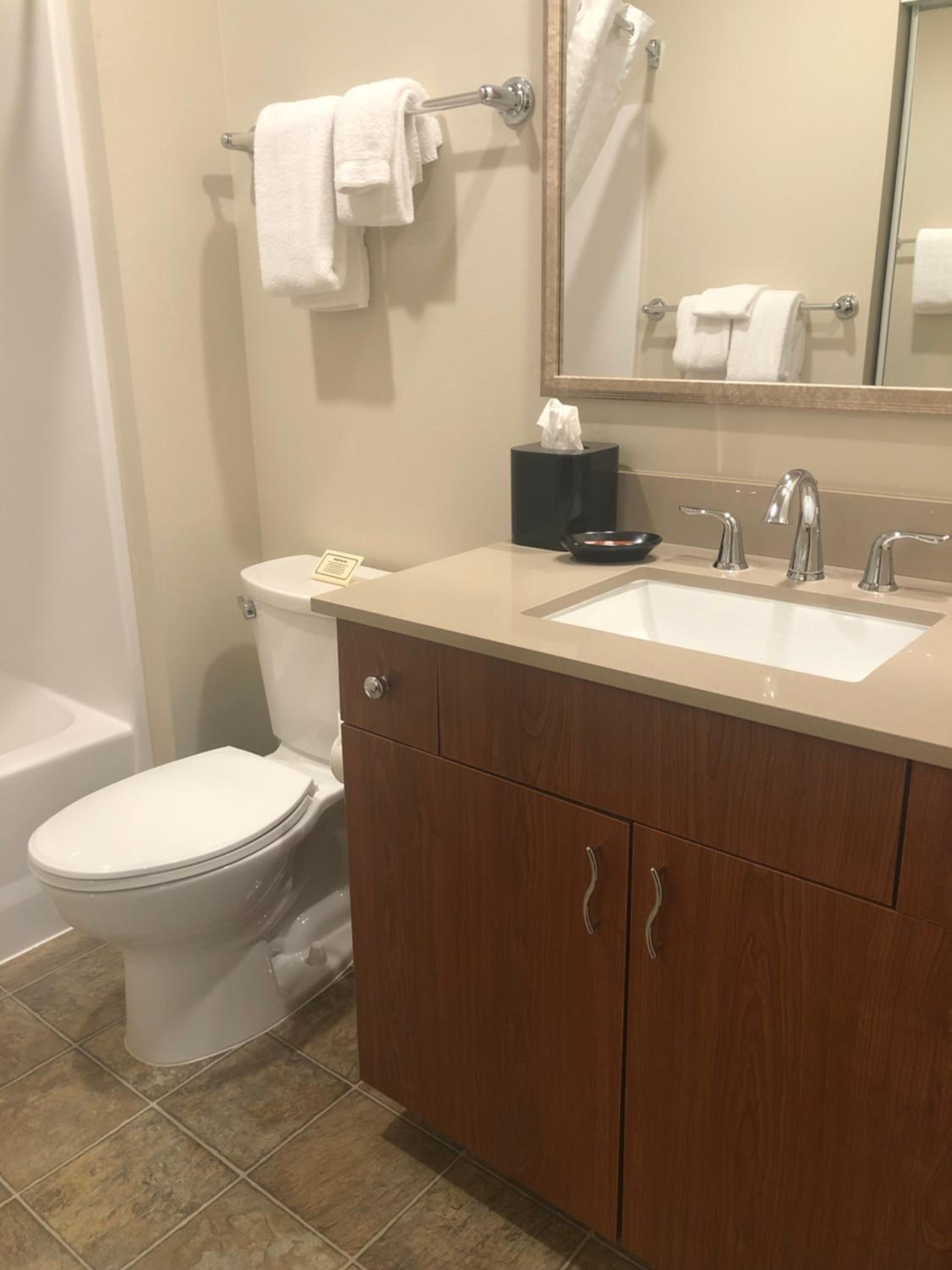 جناح ديلوكس، Aspen Suites Hotel Sitka 5/10