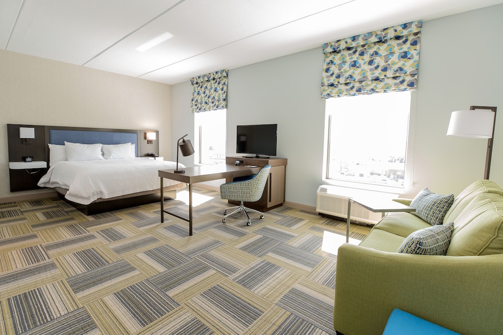 Hampton Inn Suites Syracuse North Airport Area 38/64