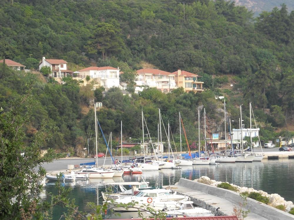 Harbour View 44/60