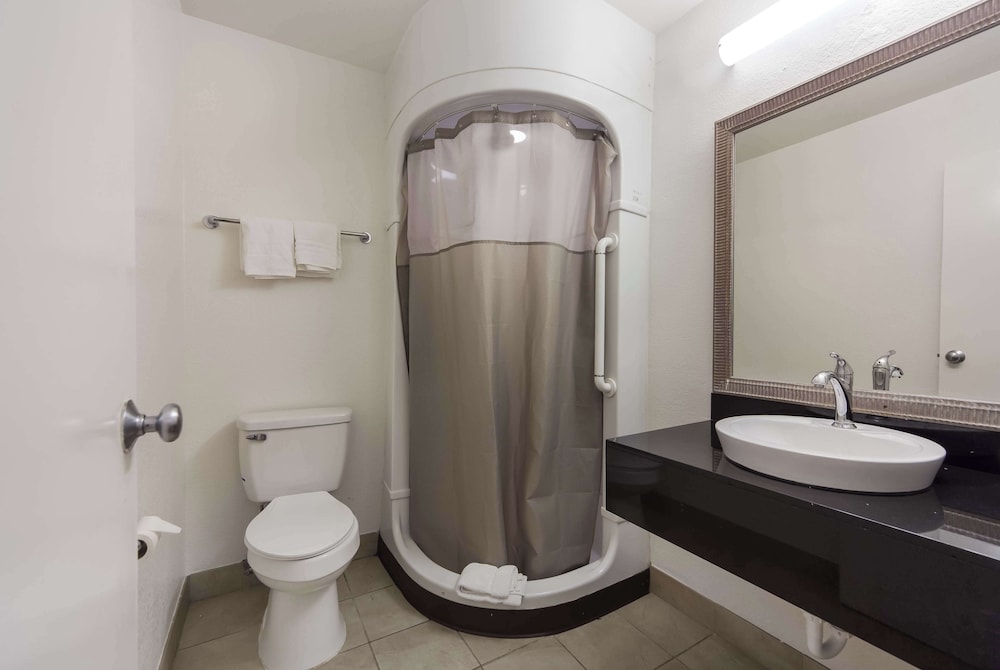 Motel6 Meridian, MS 59/60
