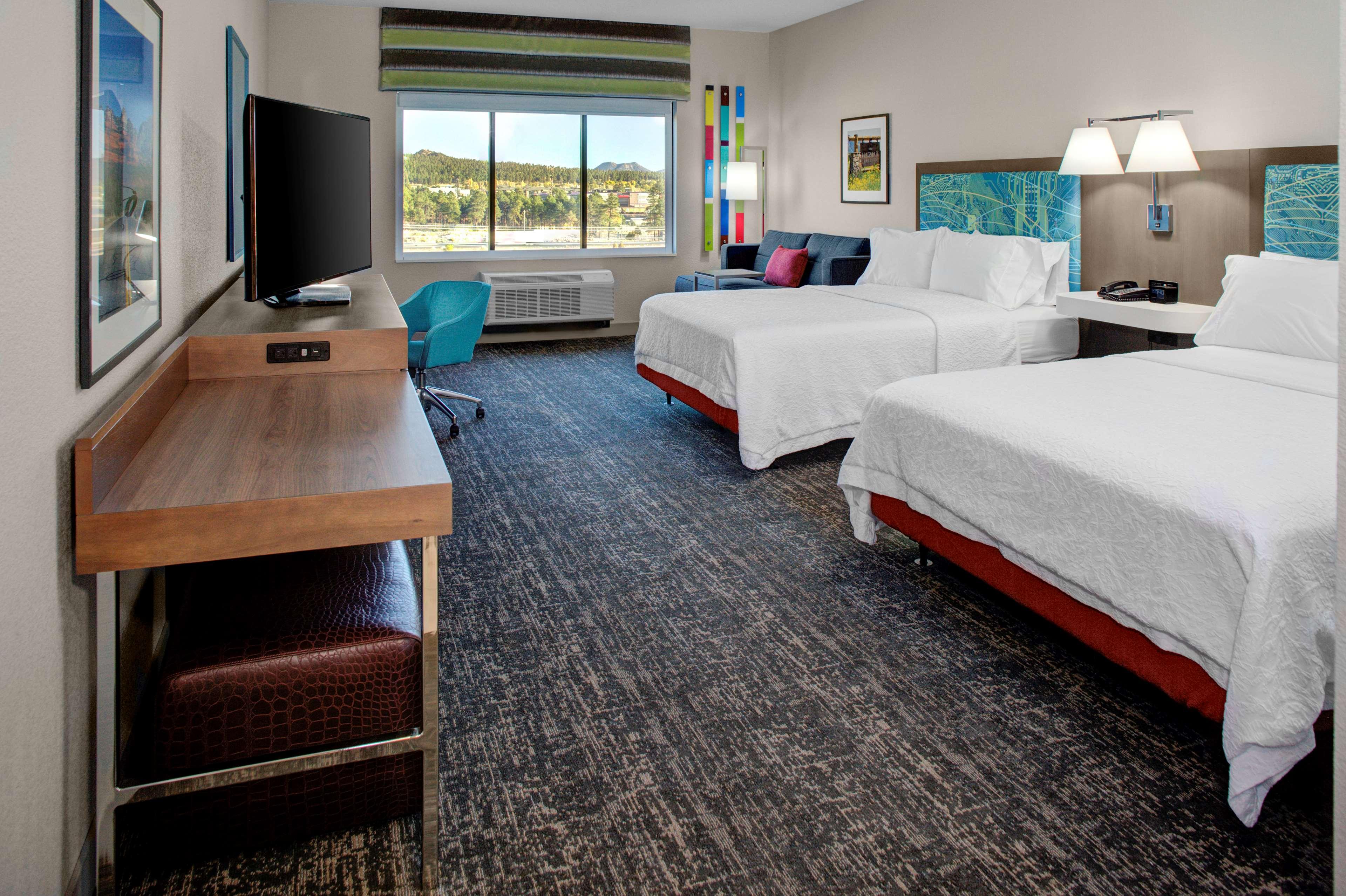 ROOM, 2 QUEEN BEDS, SOFA