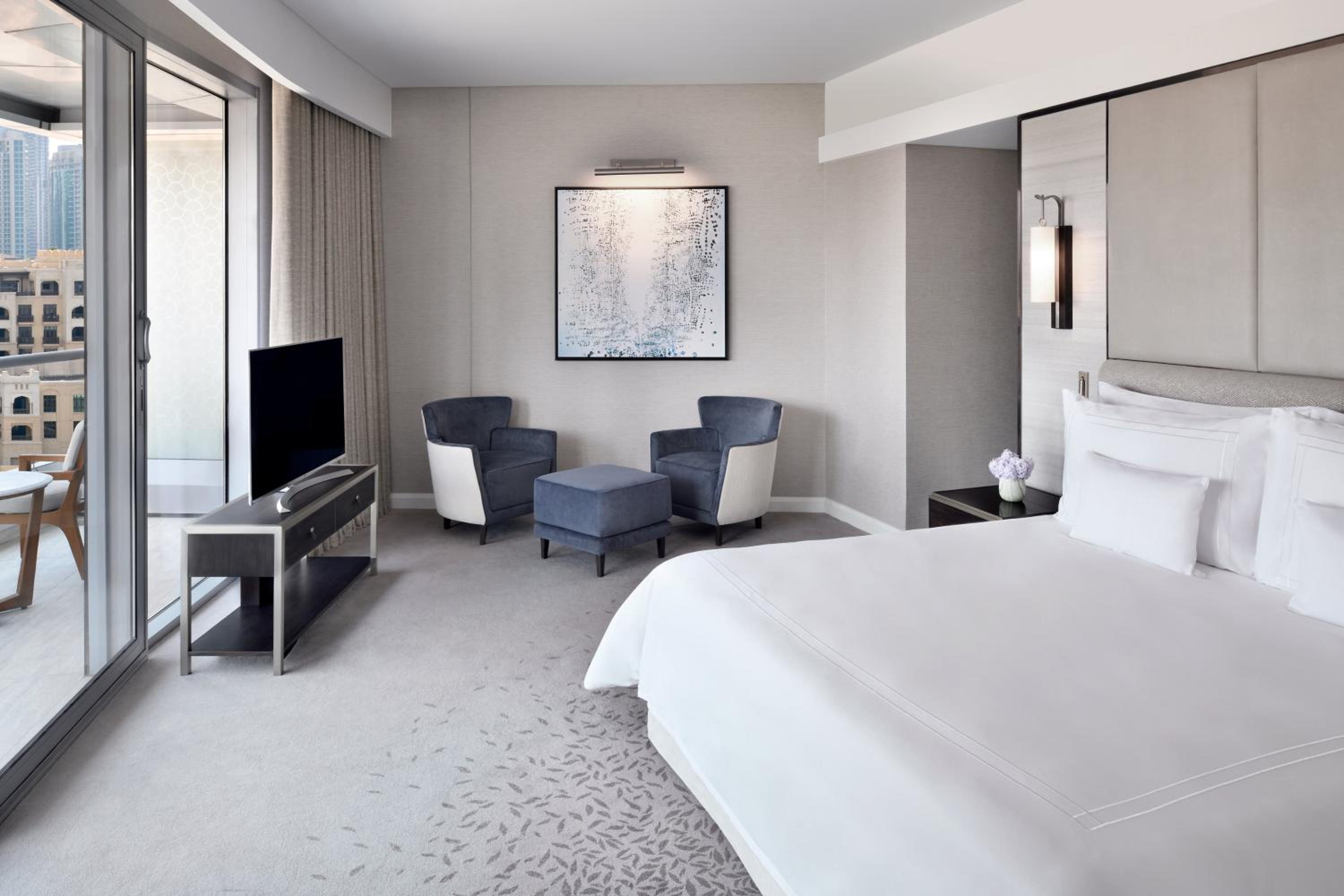 Executive, Suite, Downtown View, Balcony, Lounge Access