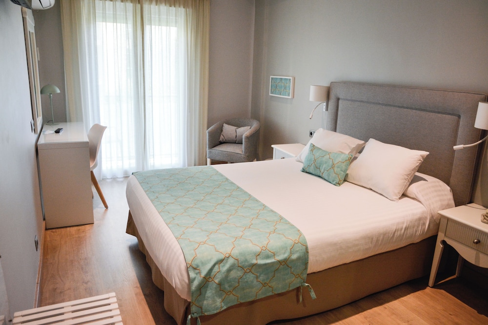 EXTERIOR, DOUBLE BED, CITY VIEW