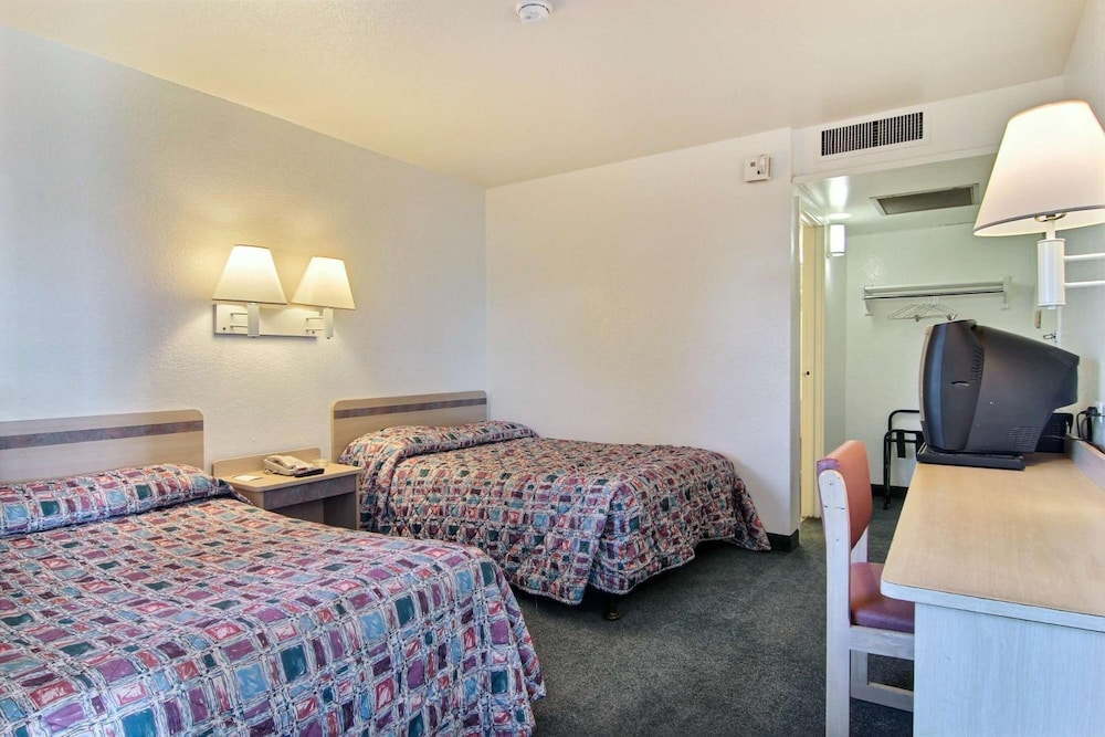Motel6 Farmington, NM 28/65
