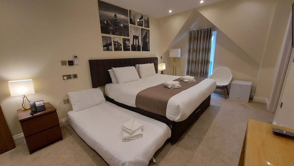 EXECUTIVE, TWIN BEDS, KING BED, TRUNDLE BED