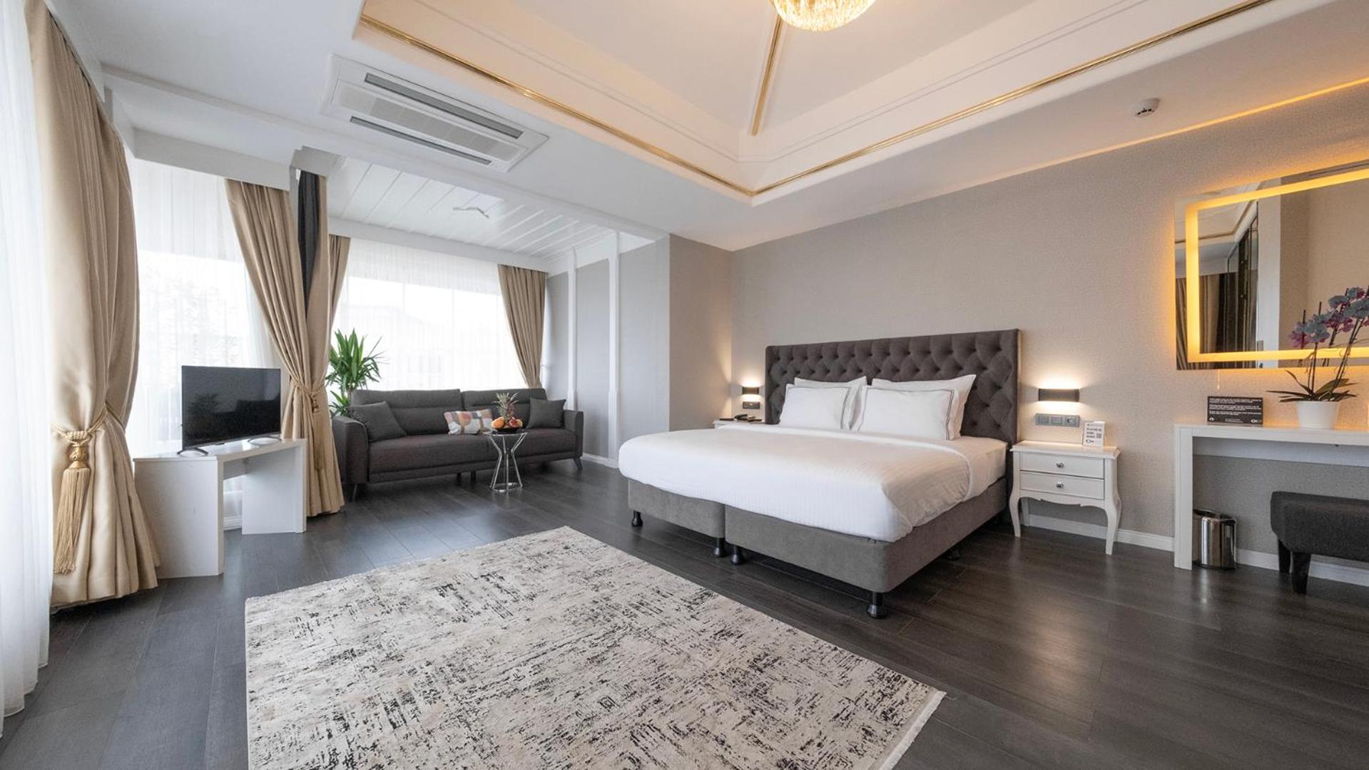 Penthouse Suite, Sea View, Hot Tub