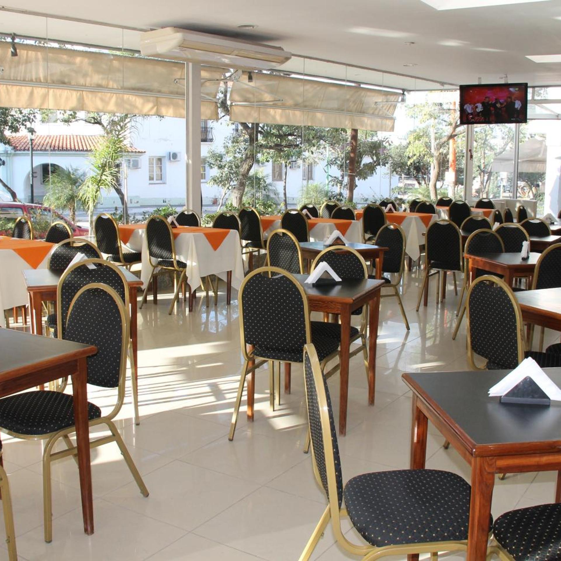 Hostal Del Sol 46/55