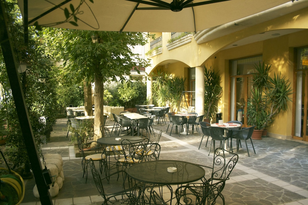 Hotel Vanni 25/39