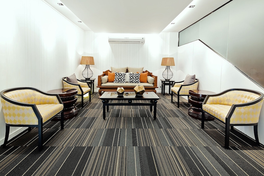 Three Sukhumvit Hotel Sha Plus Certified 59/70