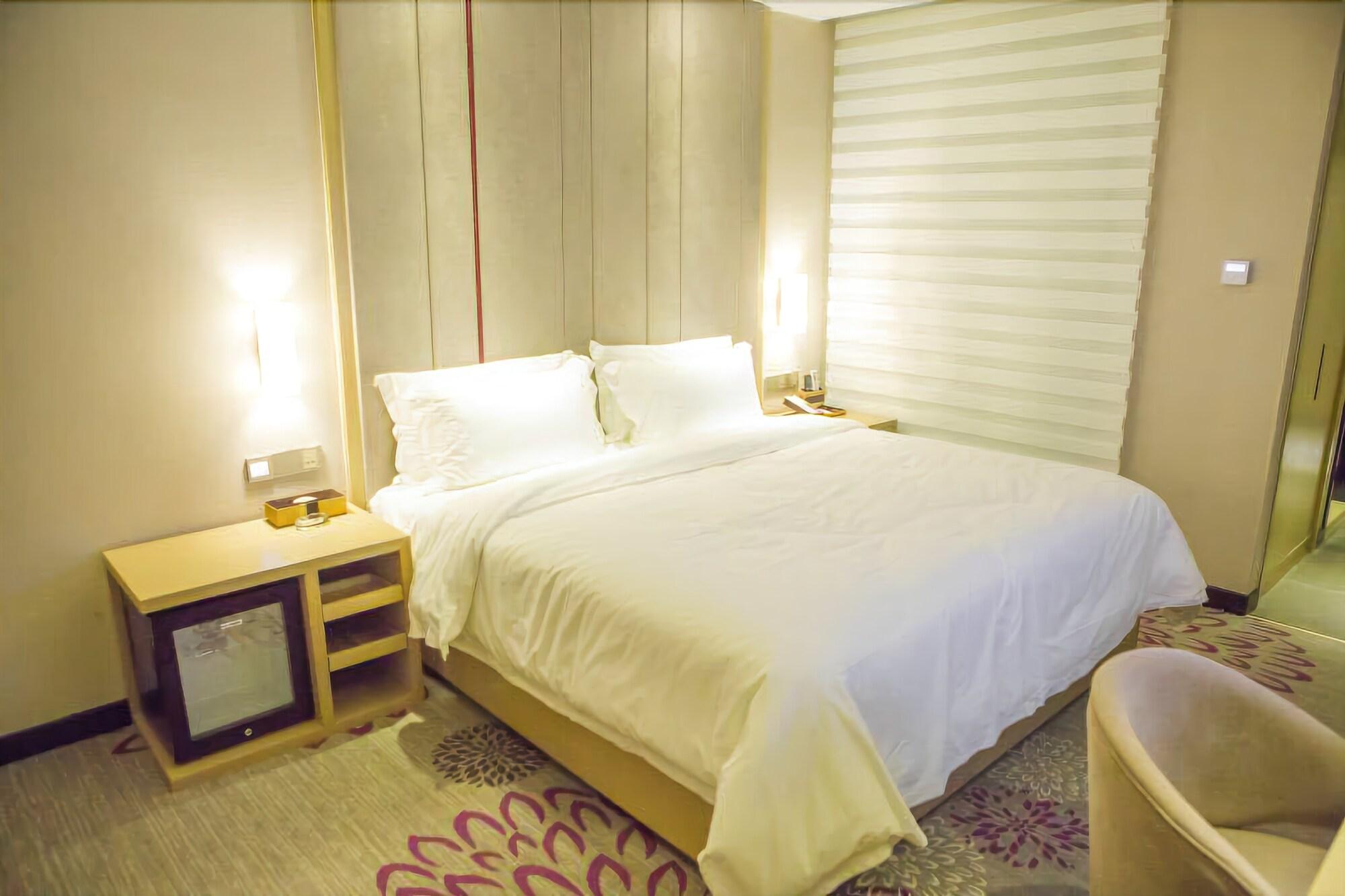 Lavande Hotels 10/31