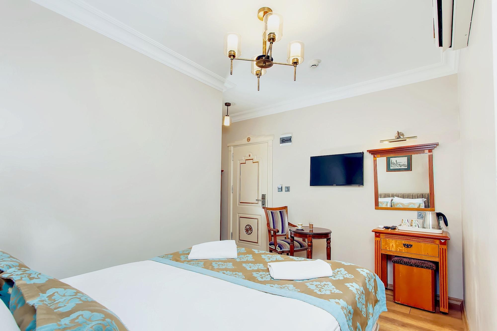 Economy, Double Bed, No Window