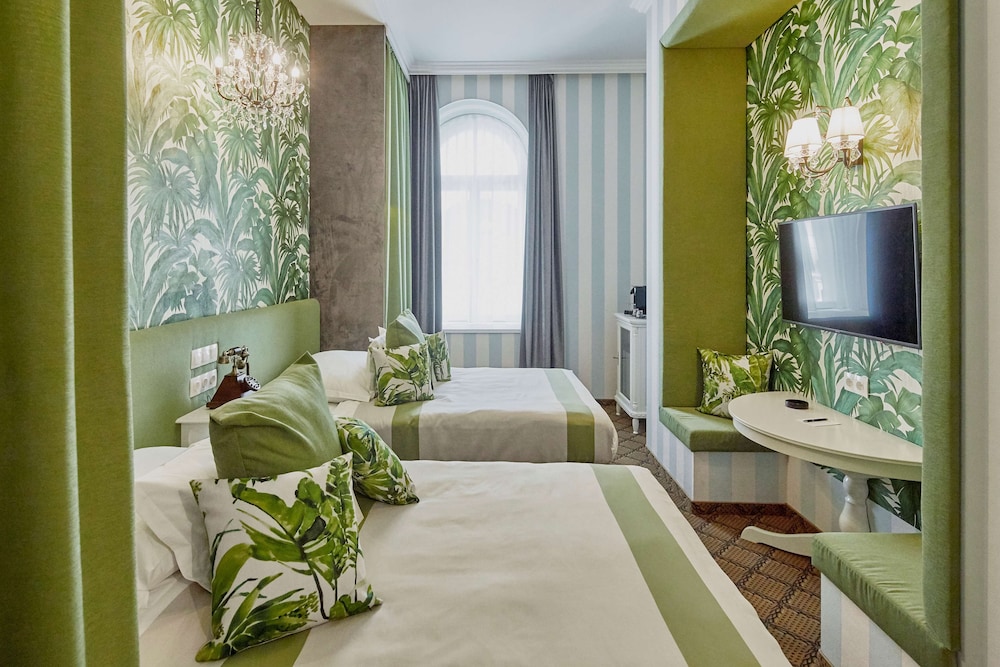 Mystery Hotel Budapest 31/66
