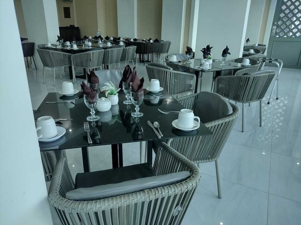 HOTEL HACIENDA MAZATLAN 56/64