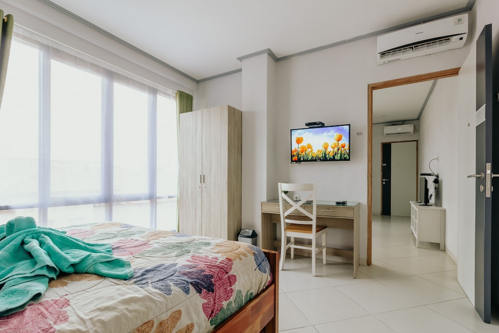 Urbanest Inn House TB Simatupang 13/72