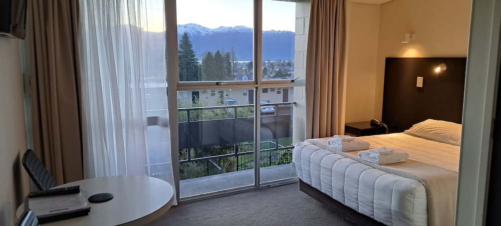 Fiordland Hotel Motel 11/54