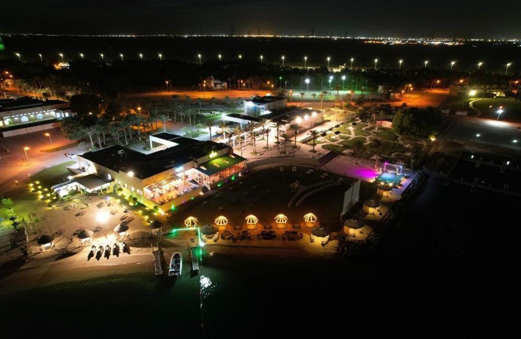 منتجع شاطئ النخيل(Palm Beach Resort) 8/73