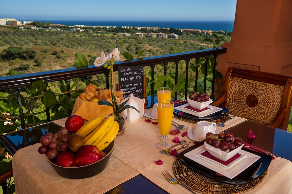 Boutique Hotel Marbella Heights 35/50