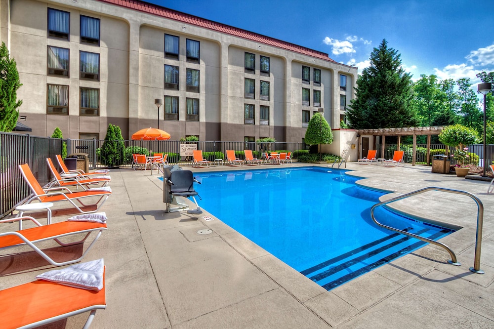 Hampton Inn Rocky Mount 3/53
